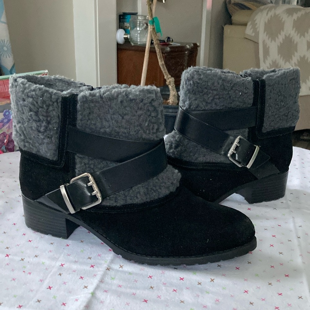 Charles David Black and Gray Ankle Boots with Fold-Over Cuff